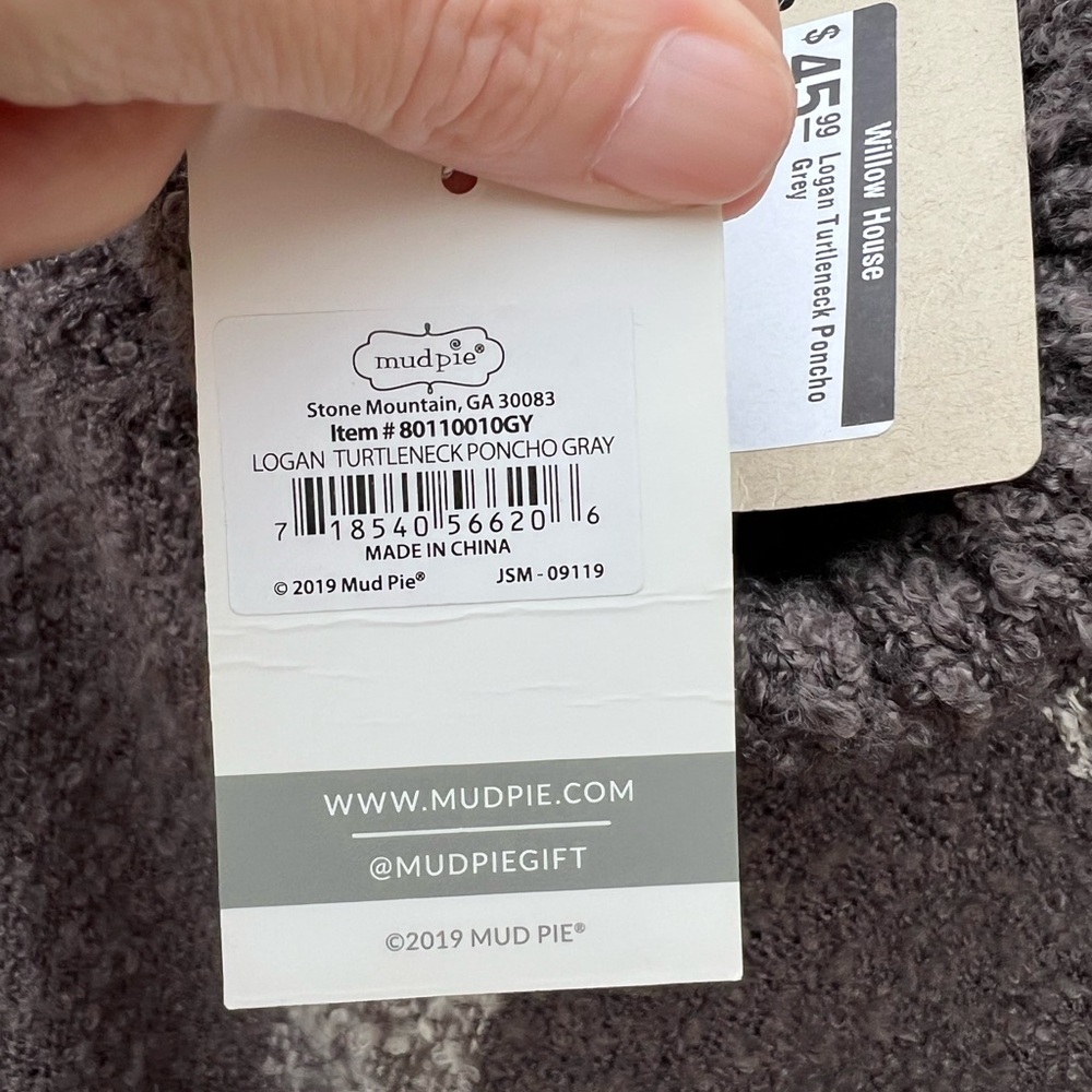 👗Mud Pie Cozy Turtleneck Poncho with Red and Gray Accents - Picture 7 of 8